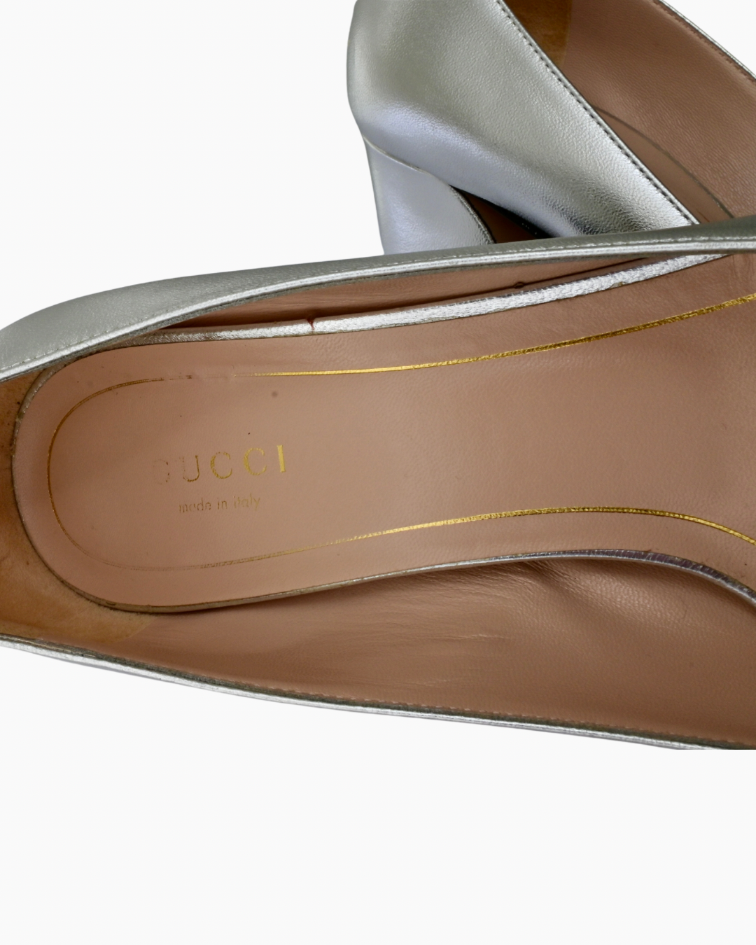 GUCCI METALLIC FLORAL PUMPS (37)