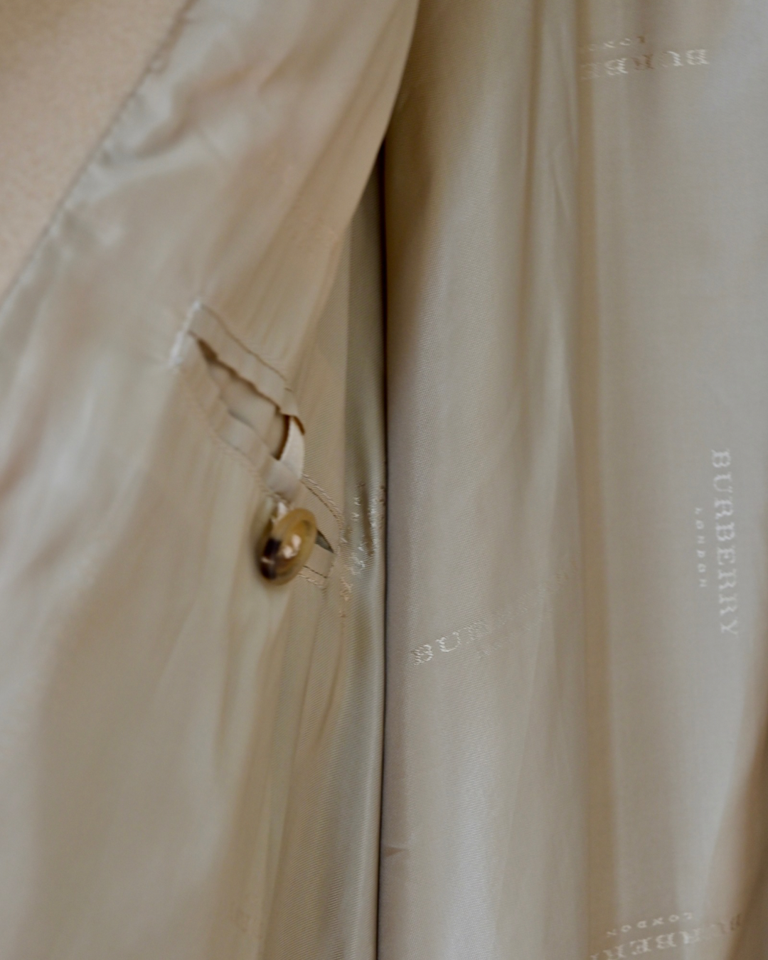 BURBERRY WOOL CAMEL SWING COAT (L/XL)